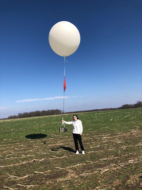 A device with a CubeSat frame can hold a payload A device with a CubeSat frame can hold a payload