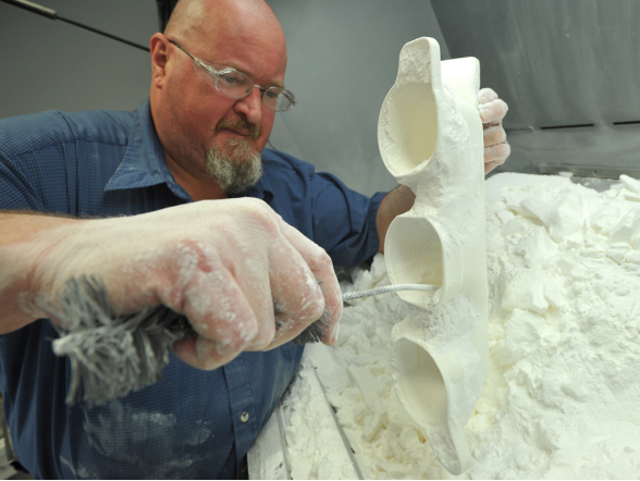 操作员手动从<a href=