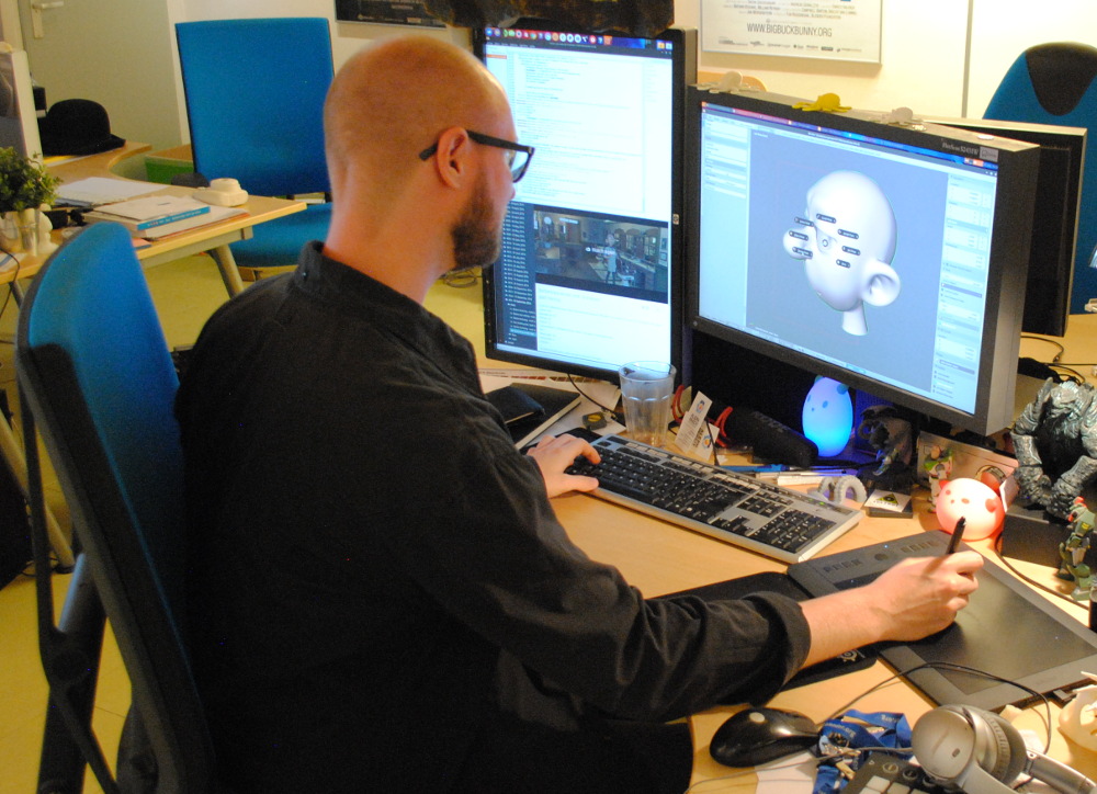 The research team used Blender's free 3D modeling software to produce the prototype retractor  The research team used Blender's free 3D modeling software to produce the prototype retractor